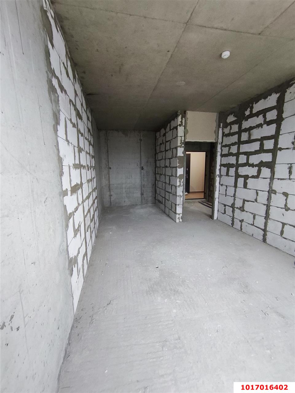 Фото №2: 1-комнатная квартира 43 м² - Краснодар, Карасунский внутригородской округ, Хлопчато-бумажный Комбинат, мкр. ЖК Альфа, ул. Уральская, 100