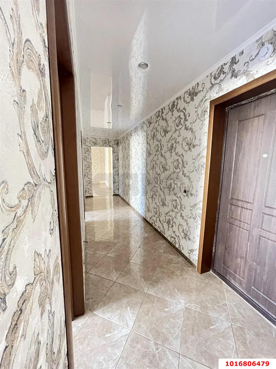 Фото №3: 3-комнатная квартира <span class="whitespace-nowrap">85 м²</span>, <span class="whitespace-nowrap">10/17 эт.</span> - Краснодар, Прикубанский внутригородской округ, Музыкальный, ЖК Времена Года, мкр. имени Петра Метальникова, ул. Петра Метальникова, 5к1