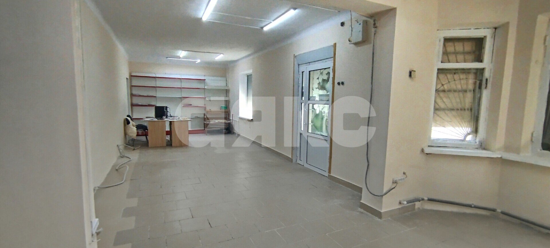 Фото №4: Коммерция 80 м² - Мариуполь, р. Жовтневый, ул. Административная площадь