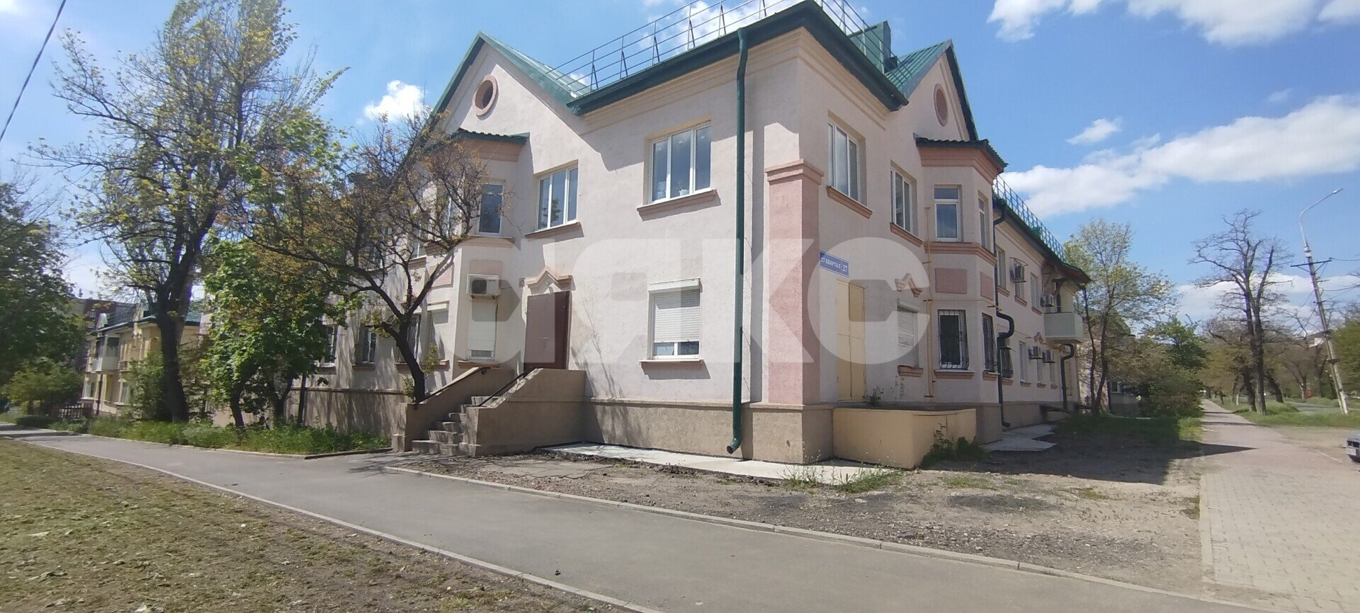 Фото №1: Коммерция 80 м² - Мариуполь, р. Жовтневый, ул. Административная площадь