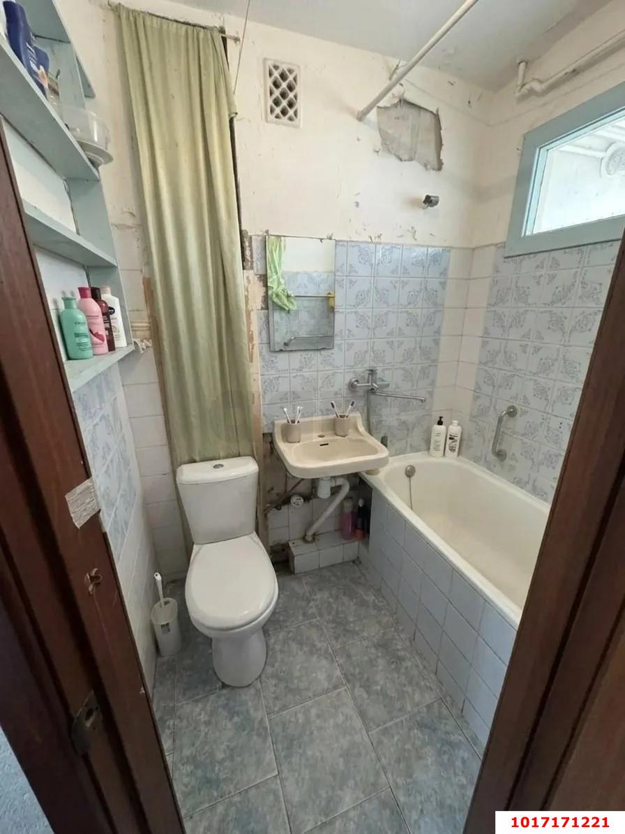 Фото №2: 3-комнатная квартира 42 м² - Краснодар, Западный внутригородской округ, мкр. Центральный, ул. Володи Головатого, 247