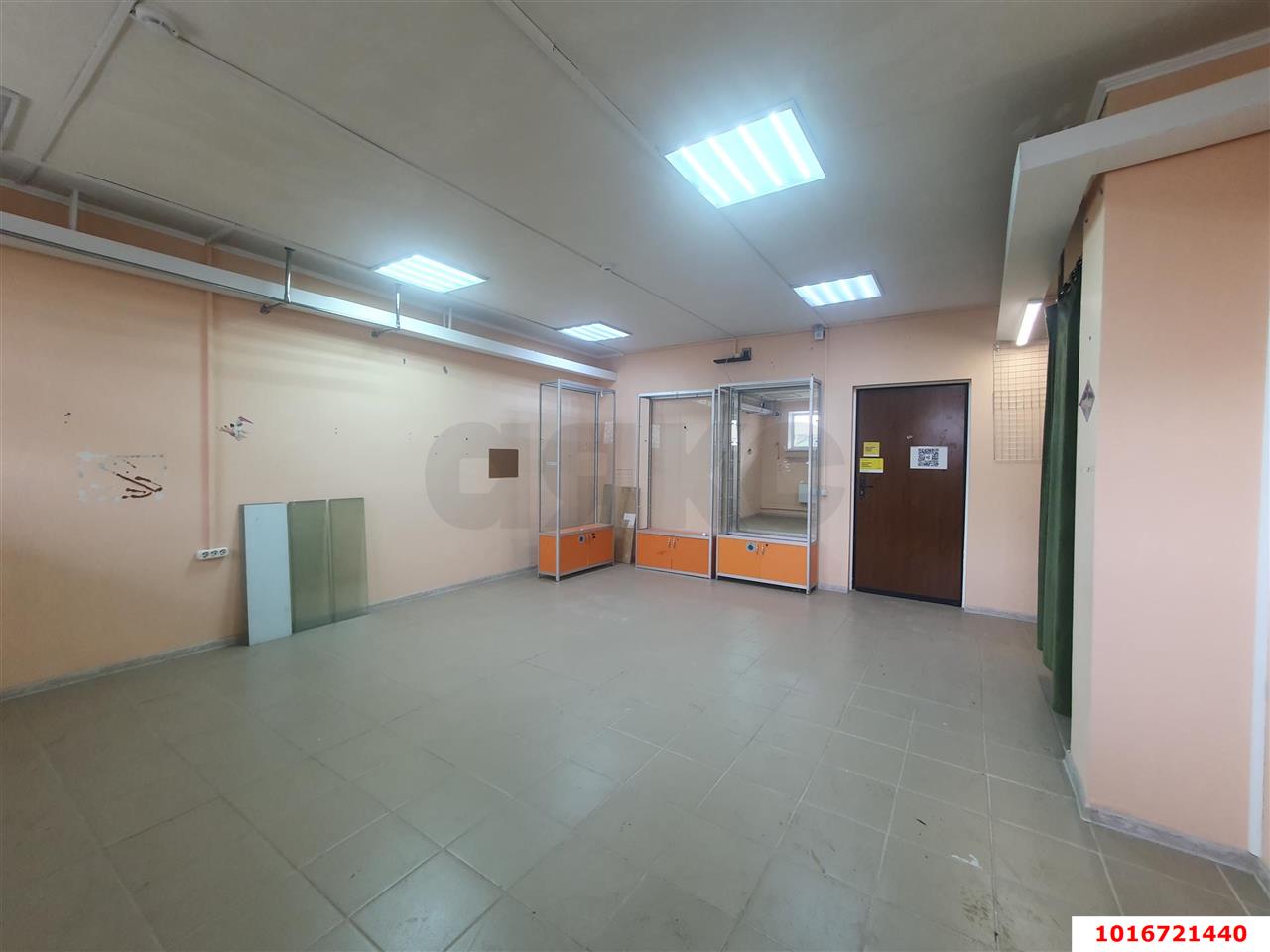 Фото №5: Торговое помещение 37 м² - Краснодар, Прикубанский внутригородской округ, мкр. Восточно-Кругликовский, ул. Героя А.А. Аверкиева, 13