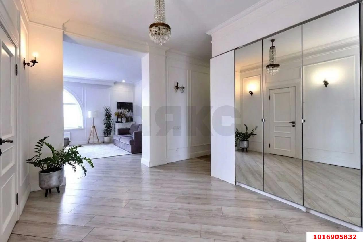 Фото №3: 3-комнатная квартира 210 м² - Краснодар, мкр. Западный внутригородской округ, ул. Шоссе Нефтяников, 63
