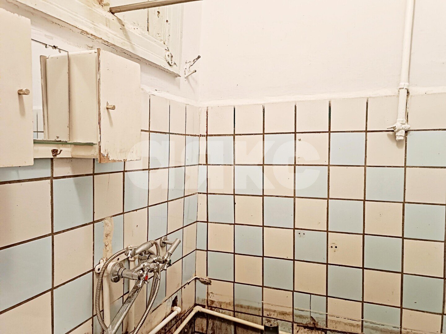 Фото №10: 2-комнатная квартира <span class="whitespace-nowrap">52 м²</span>, <span class="whitespace-nowrap">3/4 эт.</span> - Волгоград, р. Тракторозаводский, пр-кт имени В.И. Ленина, 199