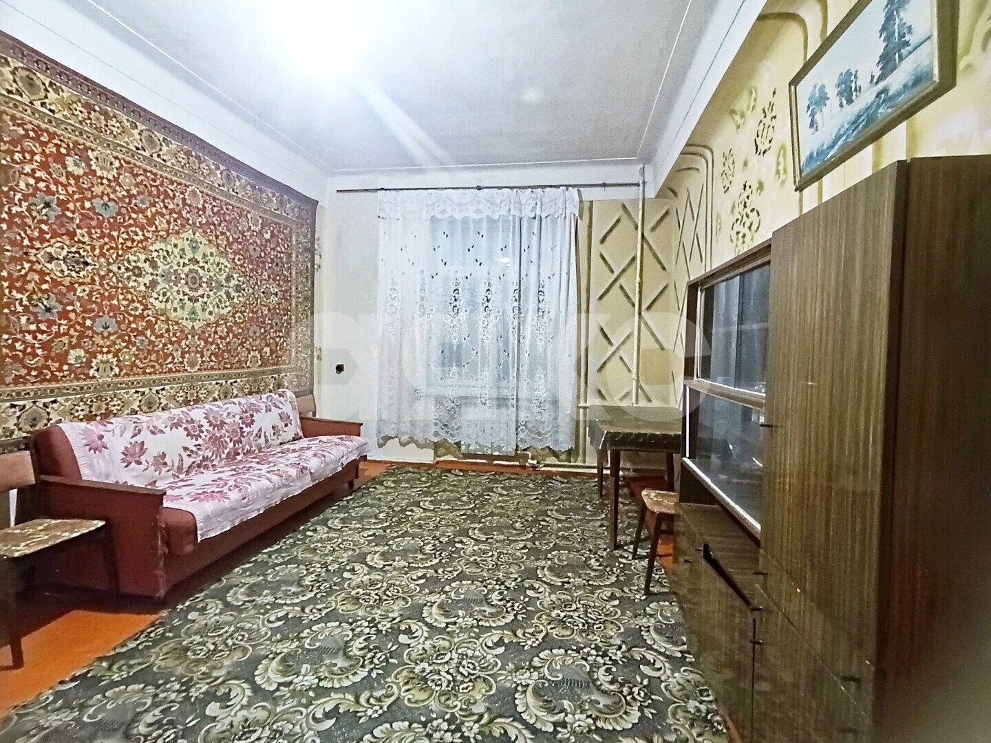 Фото №1: 2-комнатная квартира <span class="whitespace-nowrap">52 м²</span>, <span class="whitespace-nowrap">3/4 эт.</span> - Волгоград, р. Тракторозаводский, пр-кт имени В.И. Ленина, 199