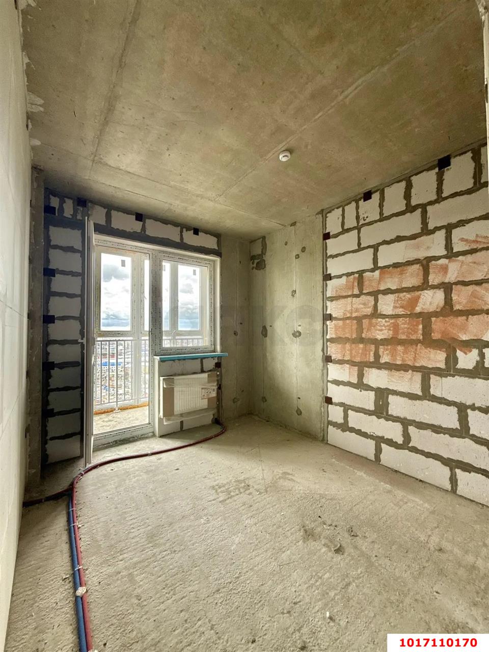 Фото №1: 1-комнатная квартира 42 м² - Краснодар, Карасунский внутригородской округ, Хлопчато-бумажный Комбинат, мкр. ЖК Альфа, ул. Уральская, 100/5