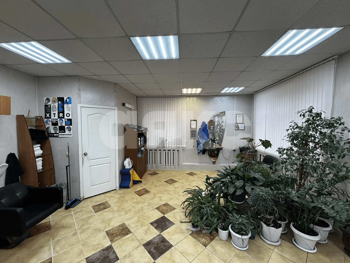 Фото №3: Коммерция <span class="whitespace-nowrap">72 м²</span>, <span class="whitespace-nowrap">1/5 эт.</span> - Волгоград, р. Центральный, ул. Пархоменко, 64