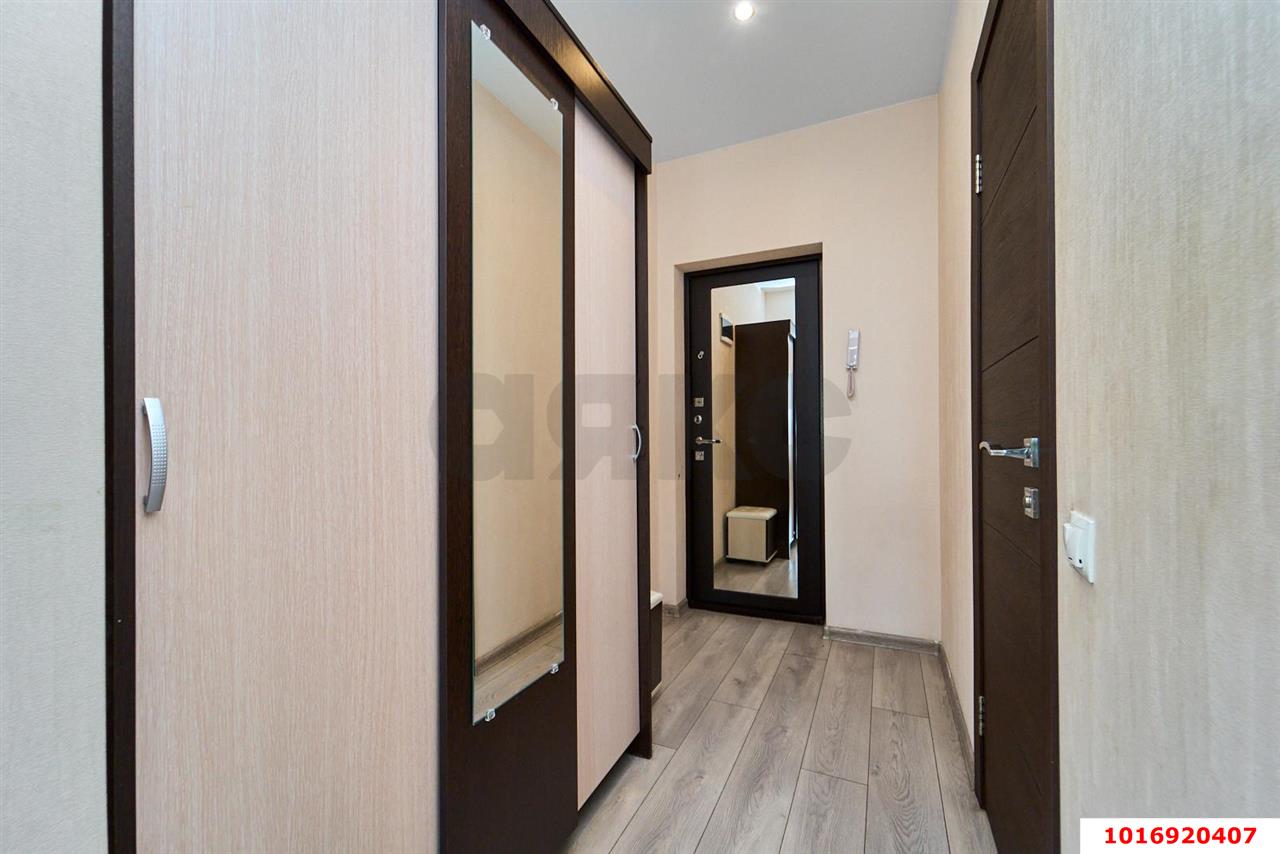 Фото №9: 1-комнатная квартира <span class="whitespace-nowrap">43 м²</span>, <span class="whitespace-nowrap">6/16 эт.</span> - Краснодар, Центральный внутригородской округ, ЖК Одесский, мкр. Центральный, ул. Коммунаров, 270
