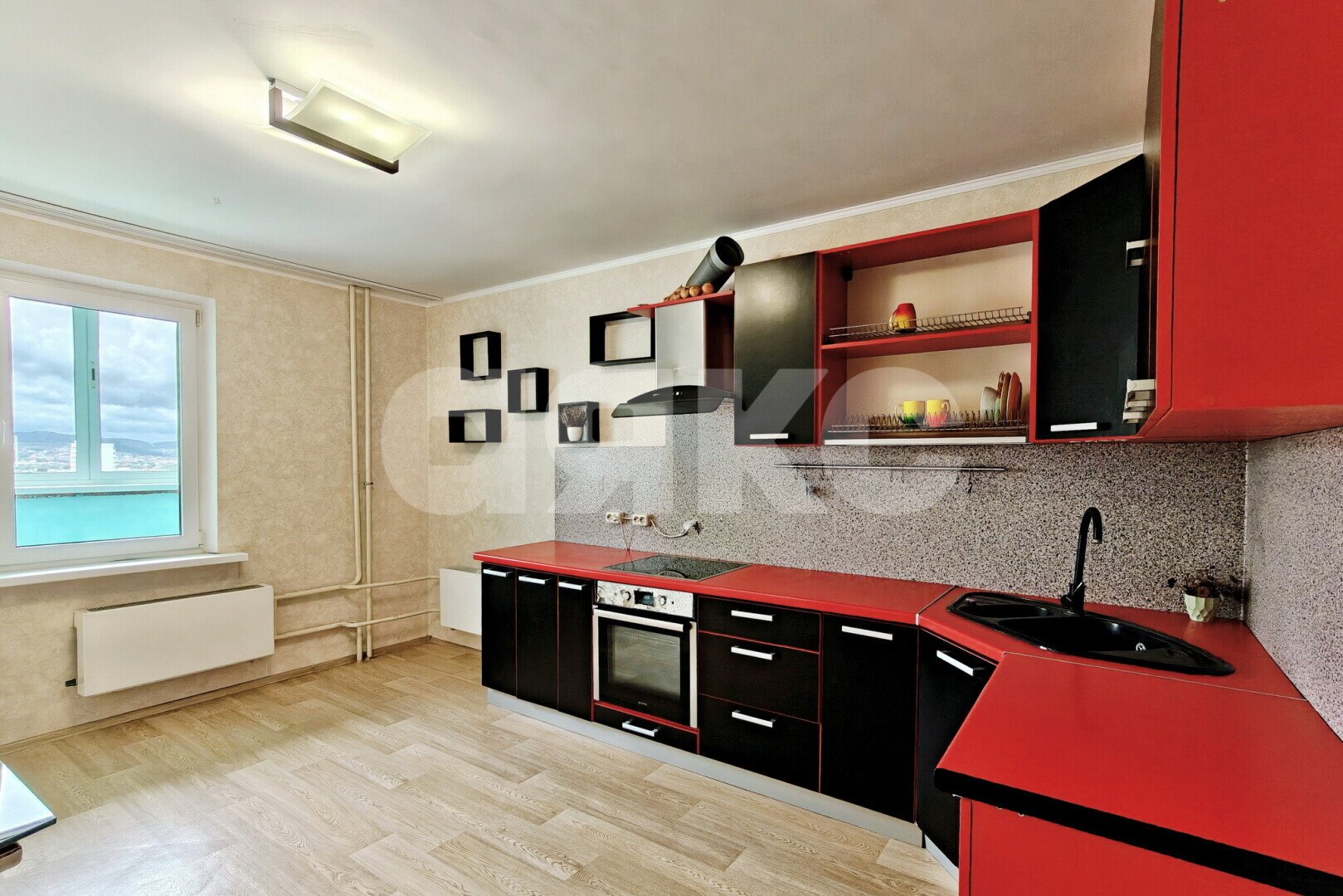 Фото №5: 2-комнатная квартира <span class="whitespace-nowrap">70 м²</span>, <span class="whitespace-nowrap">13/16 эт.</span> - Новороссийск, Приморский, мкр. 13-й, ул. Тобольская, 7А