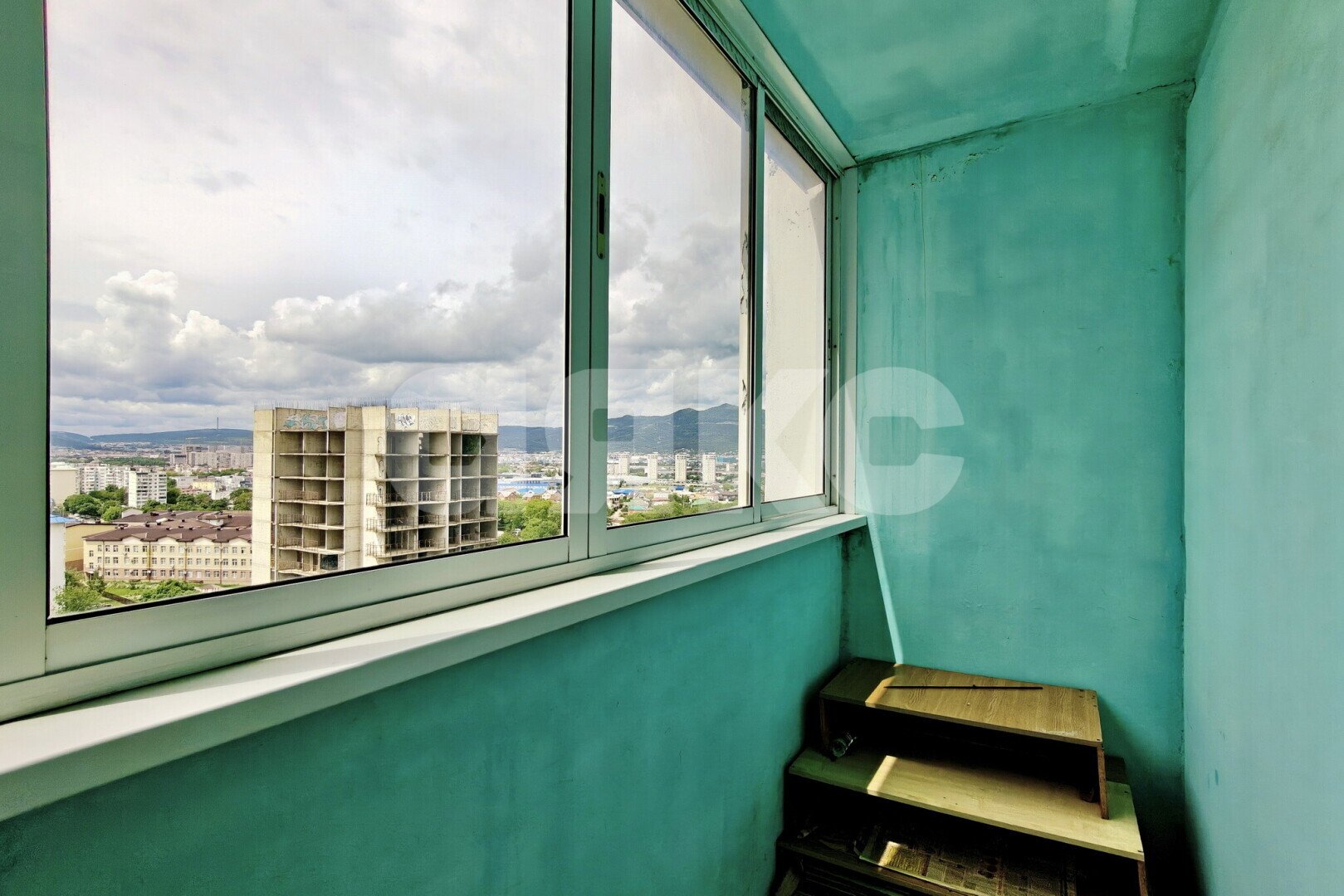 Фото №7: 2-комнатная квартира <span class="whitespace-nowrap">70 м²</span>, <span class="whitespace-nowrap">13/16 эт.</span> - Новороссийск, Приморский, мкр. 13-й, ул. Тобольская, 7А
