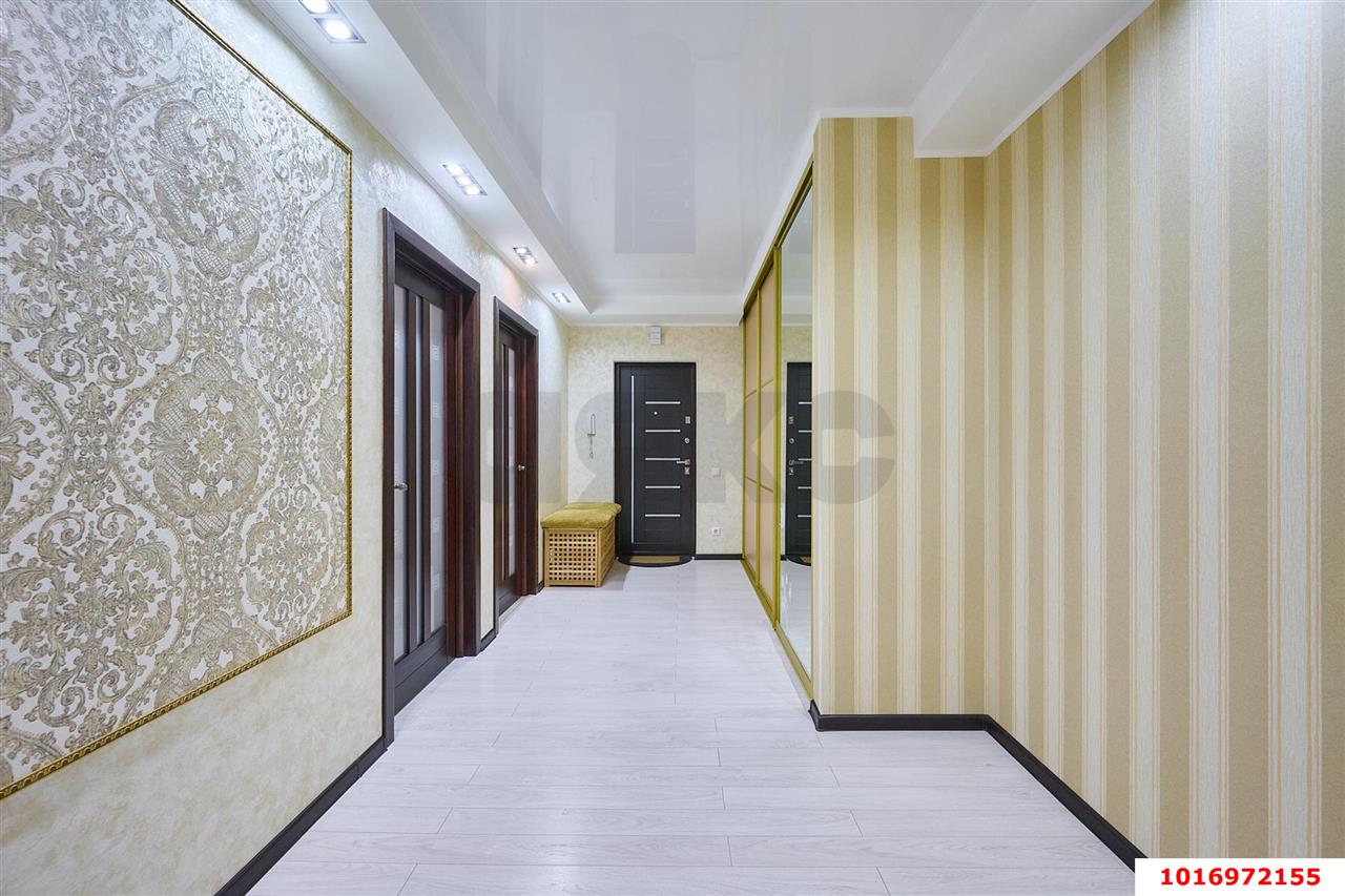 Фото №19: 3-комнатная квартира 102 м² - Краснодар, Прикубанский внутригородской округ, мкр. Восточно-Кругликовский, ул. Героев-Разведчиков, 26/4