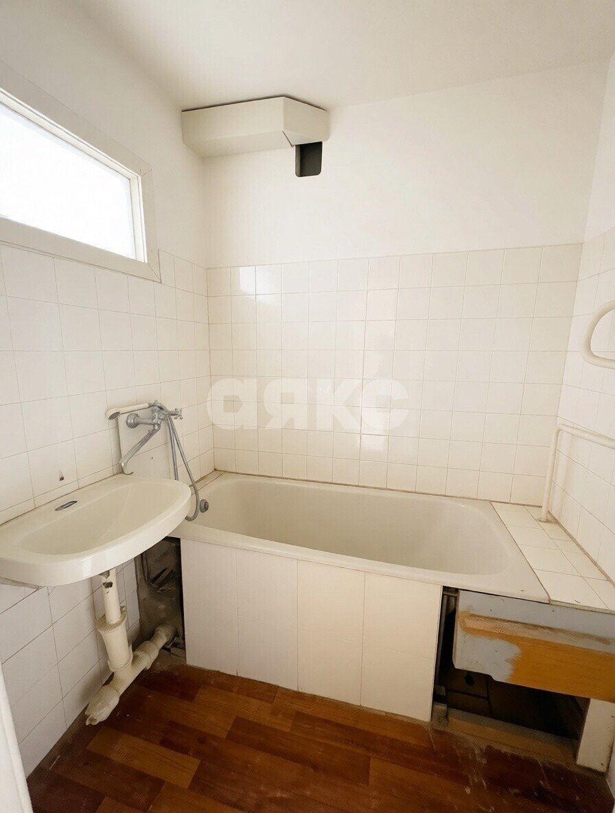 Фото №10: 3-комнатная квартира 63 м² - Майкоп, мкр. Центр, ул. площадь Ленина