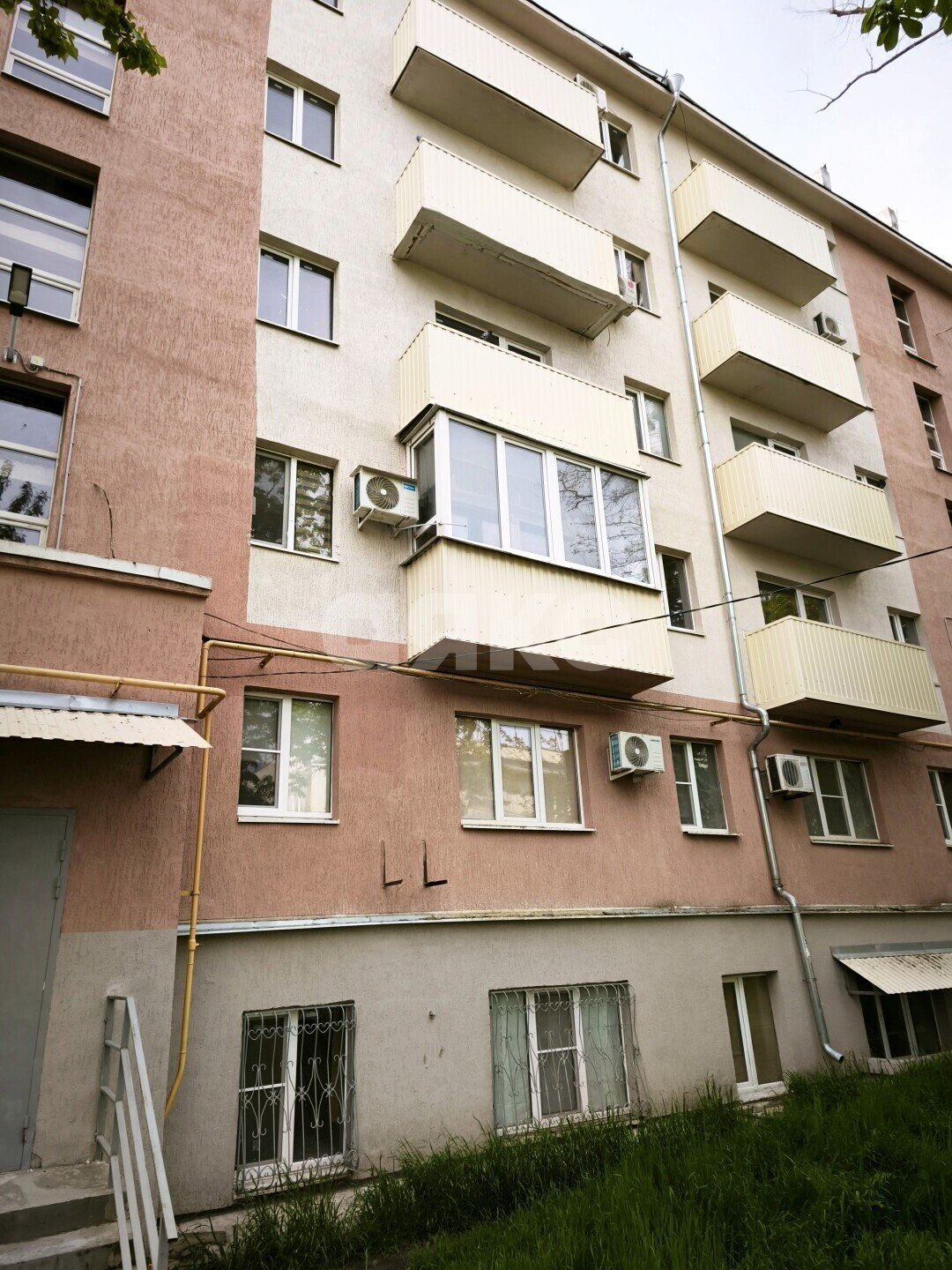 Фото №1: 2-комнатная квартира <span class="whitespace-nowrap">41 м²</span>, <span class="whitespace-nowrap">-1/5 эт.</span> - Мариуполь, р. Приморский, ул. Черноморская, 25/7