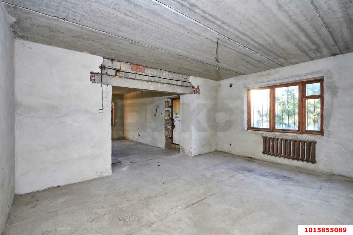 Фото №6: Дом 320 м² + 12 сот. - Октябрьский, мкр. Прикубанский внутригородской округ, ул. Роговская, 53
