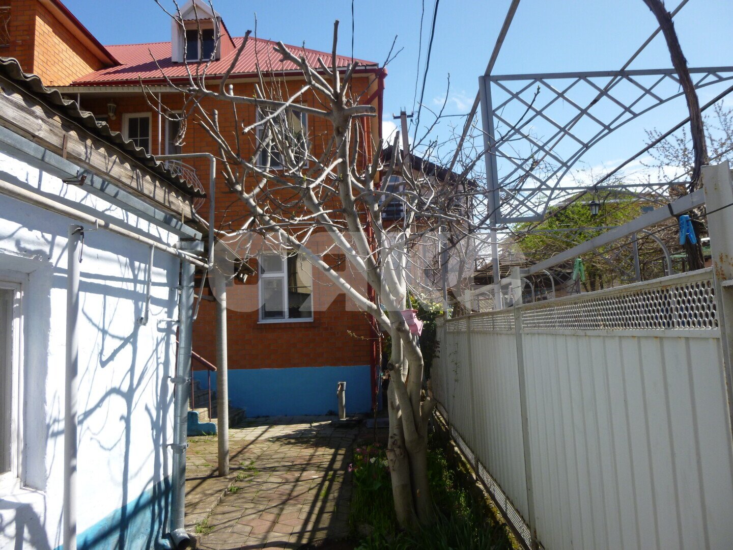 Фото №1: Дом 220 м² + 3.5 сот. - Анапа, ул. Тургенева, 68