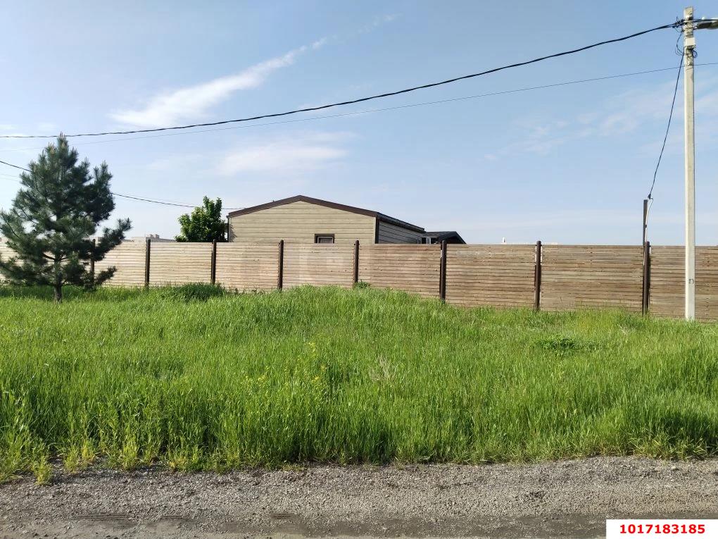 Фото №1: Земельный участок под ИЖС - Краснодар, Прикубанский внутригородской округ, п. коттеджный  Барвиха, пр-д 2-й  Писателя Степанова, 24