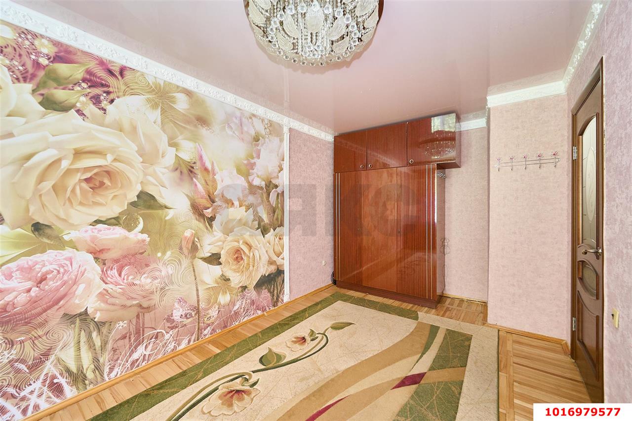 Фото №7: 3-комнатная квартира <span class="whitespace-nowrap">58 м²</span>, <span class="whitespace-nowrap">1/5 эт.</span> - Краснодар, Центральный внутригородской округ, мкр. Черёмушки, ул. Айвазовского, 50