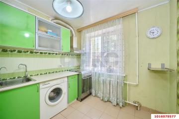 Фото №1: 3-комнатная квартира <span class="whitespace-nowrap">58 м²</span>, <span class="whitespace-nowrap">1/5 эт.</span> - Краснодар, мкр. Черёмушки, ул. Айвазовского, 50