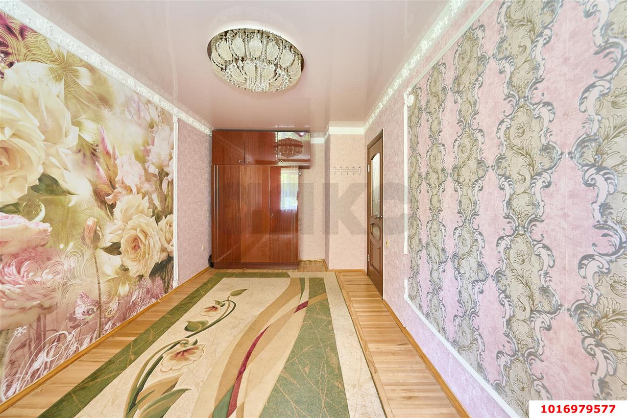 Фото №6: 3-комнатная квартира <span class="whitespace-nowrap">58 м²</span>, <span class="whitespace-nowrap">1/5 эт.</span> - Краснодар, Центральный внутригородской округ, мкр. Черёмушки, ул. Айвазовского, 50