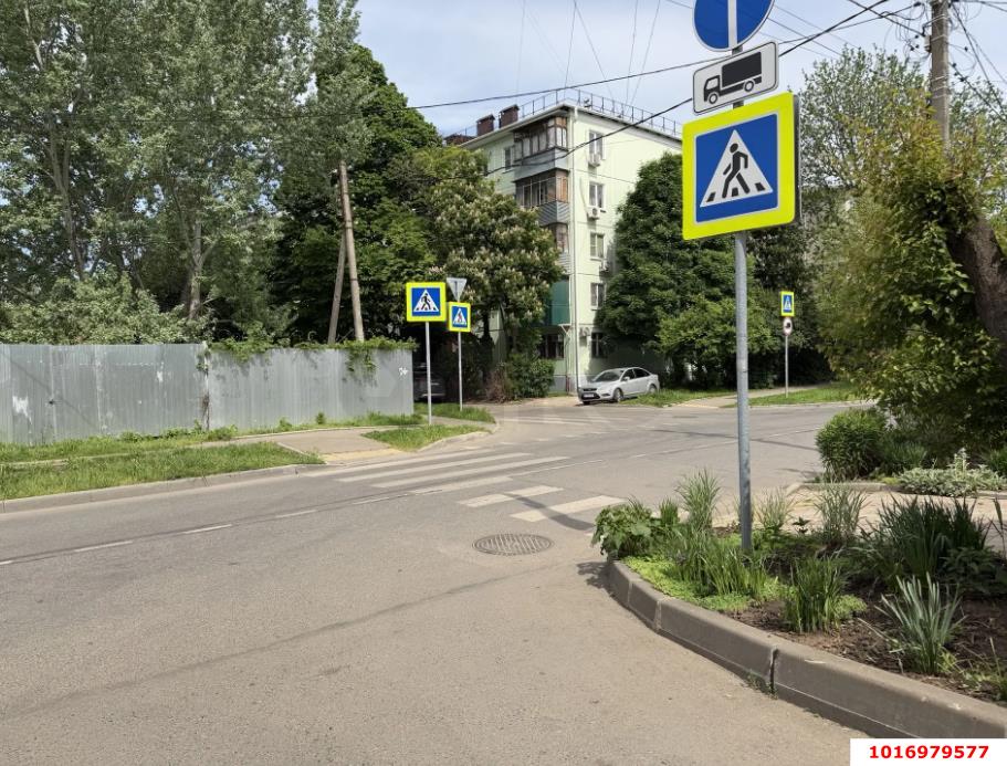 Фото №15: 3-комнатная квартира 58 м² - Краснодар, Центральный внутригородской округ, мкр. Черёмушки, ул. Айвазовского, 50