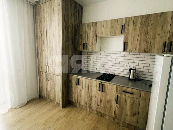 Фото №3: 1-комнатная квартира 40 м² - Батайск, ул. Клары Цеткин, 176А