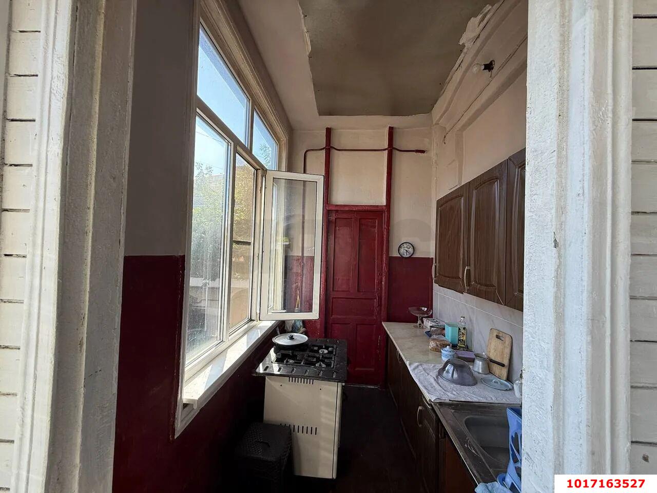 Фото №10: 2-комнатная квартира 30 м² - Краснодар, Центральный внутригородской округ, мкр. Центральный, ул. Коммунаров, 110