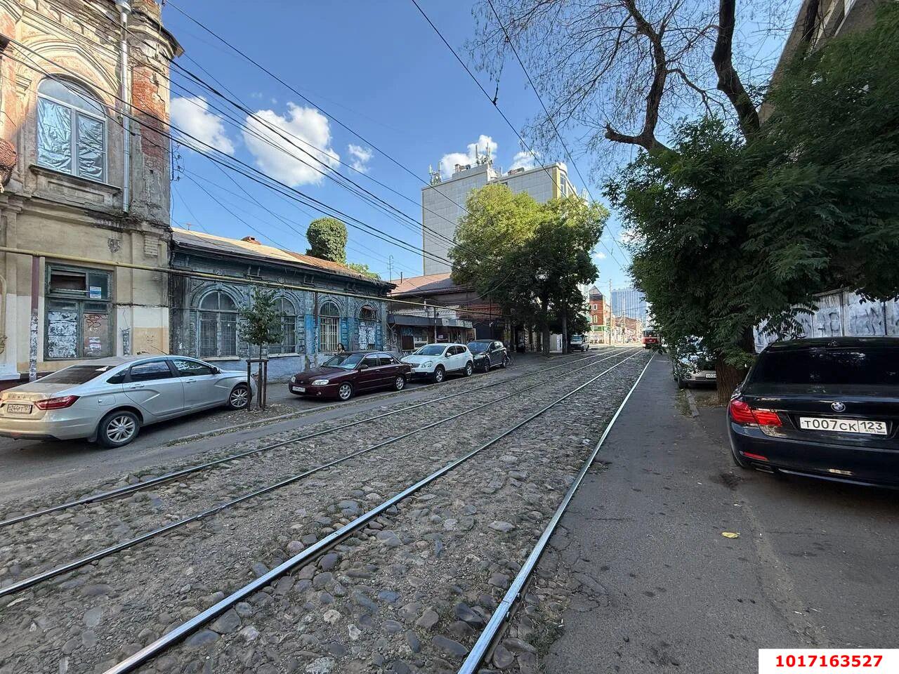 Фото №2: 2-комнатная квартира 30 м² - Краснодар, Центральный внутригородской округ, мкр. Центральный, ул. Коммунаров, 110