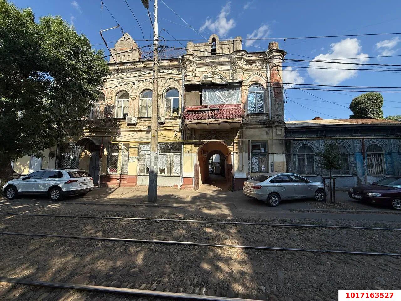 Фото №1: 2-комнатная квартира 30 м² - Краснодар, Центральный внутригородской округ, мкр. Центральный, ул. Коммунаров, 110