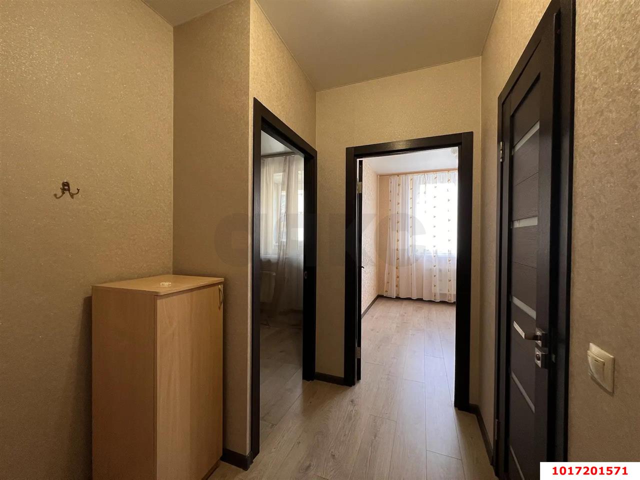 Фото №10: 1-комнатная квартира <span class="whitespace-nowrap">27 м²</span>, <span class="whitespace-nowrap">8/10 эт.</span> - Краснодар, Прикубанский внутригородской округ, Славянский, мкр. Светлоград, ул. Красных Партизан, 1/3к7