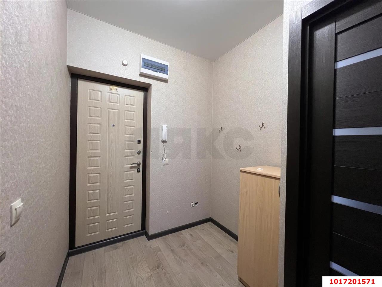 Фото №11: 1-комнатная квартира <span class="whitespace-nowrap">27 м²</span>, <span class="whitespace-nowrap">8/10 эт.</span> - Краснодар, Прикубанский внутригородской округ, Славянский, мкр. Светлоград, ул. Красных Партизан, 1/3к7