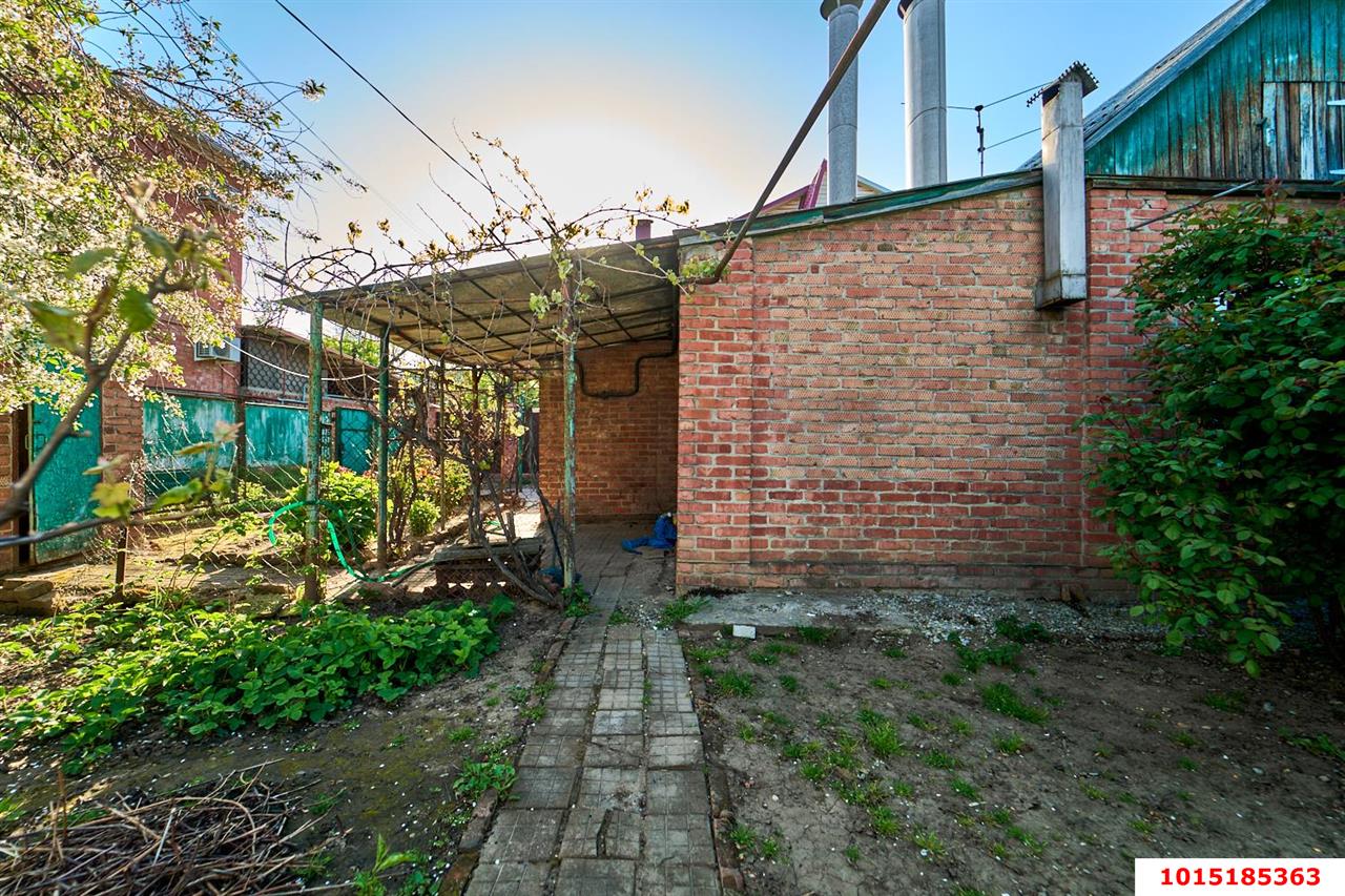 Фото №6: Часть дома 43 м² + 2.17 сот. - Краснодар, Центральный внутригородской округ, мкр. Центральный, ул. Базовская, 178