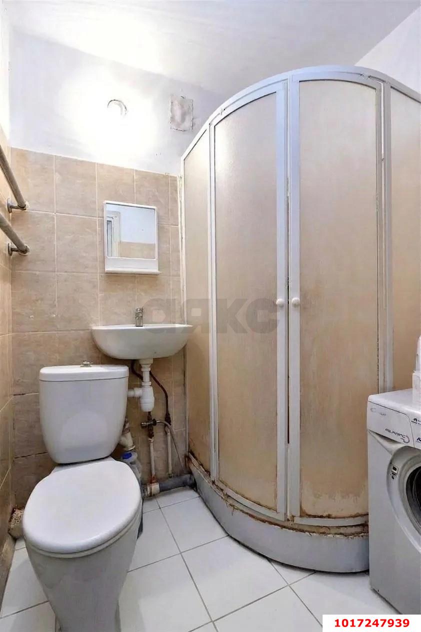 Фото №10: 1-комнатная квартира <span class="whitespace-nowrap">35 м²</span>, <span class="whitespace-nowrap">5/12 эт.</span> - Краснодар, Западный внутригородской округ, мкр. Юбилейный, ул. 70-летия Октября, 12/1