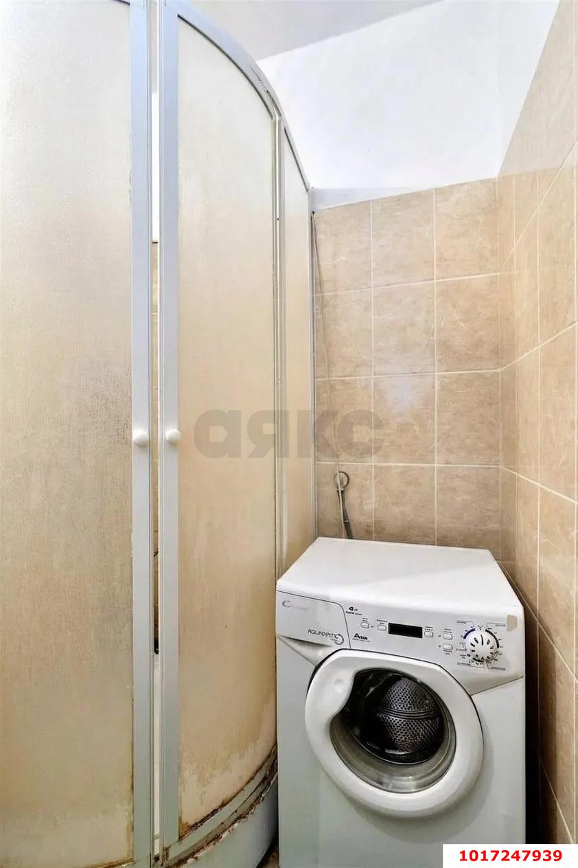 Фото №11: 1-комнатная квартира <span class="whitespace-nowrap">35 м²</span>, <span class="whitespace-nowrap">5/12 эт.</span> - Краснодар, Западный внутригородской округ, мкр. Юбилейный, ул. 70-летия Октября, 12/1