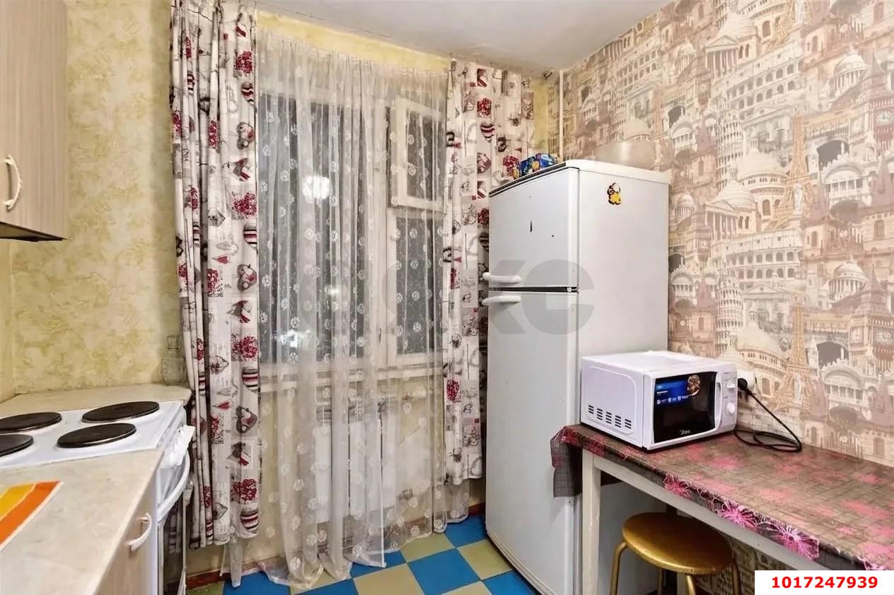 Фото №3: 1-комнатная квартира <span class="whitespace-nowrap">35 м²</span>, <span class="whitespace-nowrap">5/12 эт.</span> - Краснодар, Западный внутригородской округ, мкр. Юбилейный, ул. 70-летия Октября, 12/1