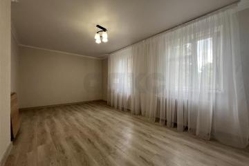 Фото №1: Комната 18 м² - Краснодар, мкр. Хлопчато-бумажный Комбинат, ул. Стасова, 181