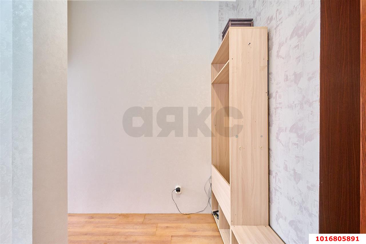 Фото №8: 1-комнатная квартира <span class="whitespace-nowrap">38 м²</span>, <span class="whitespace-nowrap">16/16 эт.</span> - Краснодар, Прикубанский внутригородской округ, мкр. Краевая Клиническая Больница, ул. Домбайская, 6