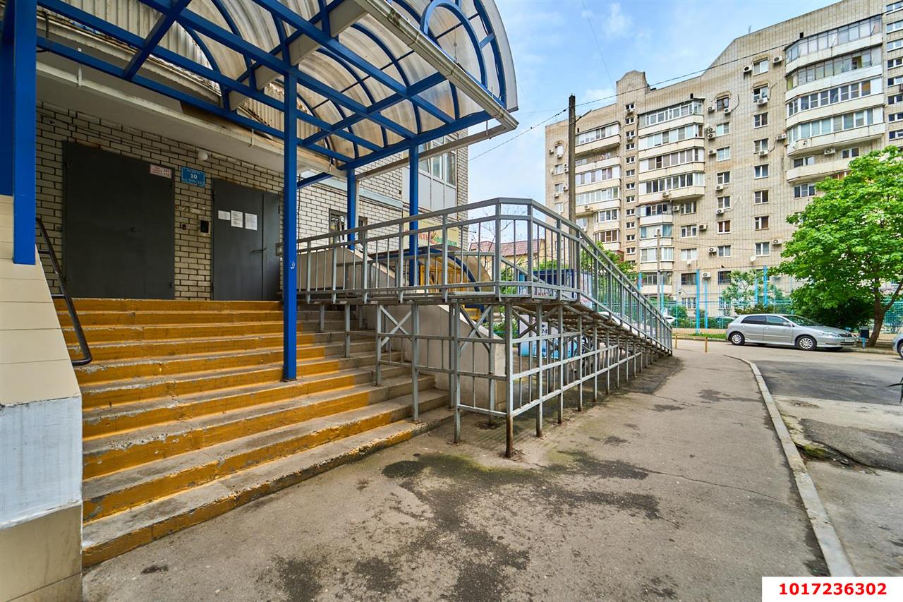 Фото №13: 2-комнатная квартира 96 м² - Краснодар, Западный внутригородской округ, мкр. Юбилейный, пр-кт Чекистов, 42