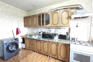 Фото №1: 3-комнатная квартира <span class="whitespace-nowrap">65 м²</span>, <span class="whitespace-nowrap">4/10 эт.</span> - Краснодар, мкр. Славянский, ул. Красных Партизан, 81