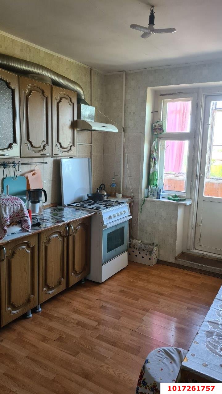 Фото №1: 3-комнатная квартира 70 м² - Краснодар, Прикубанский внутригородской округ, мкр. Славянский, ул. Красных Партизан, 81