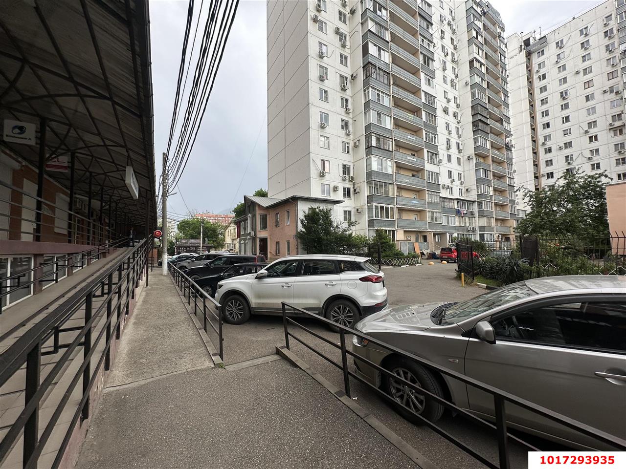 Фото №7: Торговое помещение 98 м² - Краснодар, Западный внутригородской округ, мкр. Юбилейный, б-р Платановый, 4