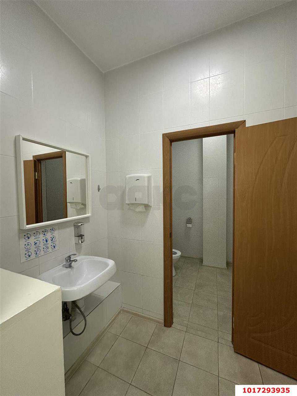 Фото №10: Торговое помещение 98 м² - Краснодар, Западный внутригородской округ, мкр. Юбилейный, б-р Платановый, 4