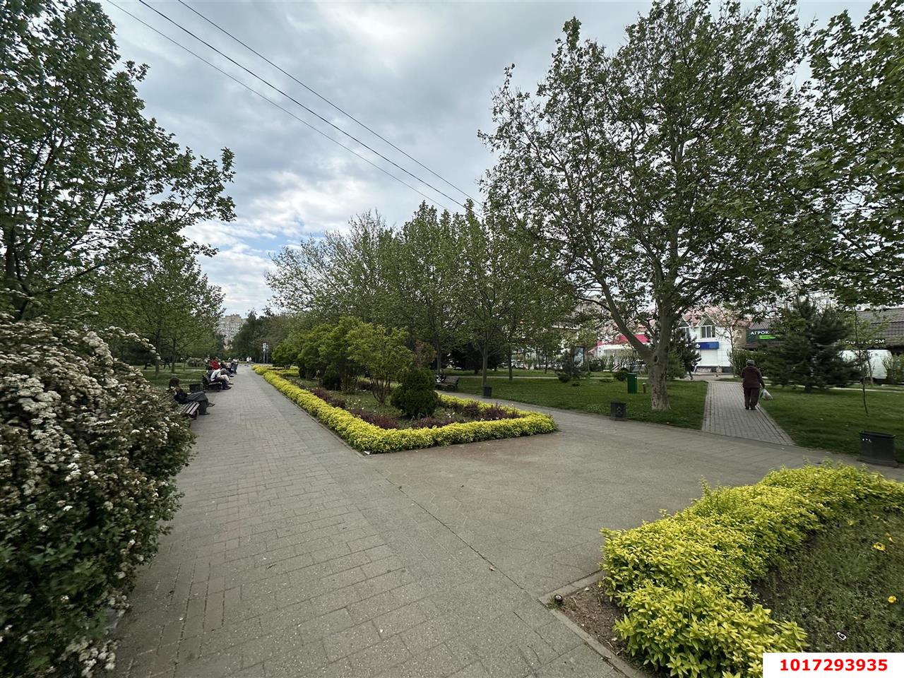 Фото №2: Торговое помещение 98 м² - Краснодар, Западный внутригородской округ, мкр. Юбилейный, б-р Платановый, 4