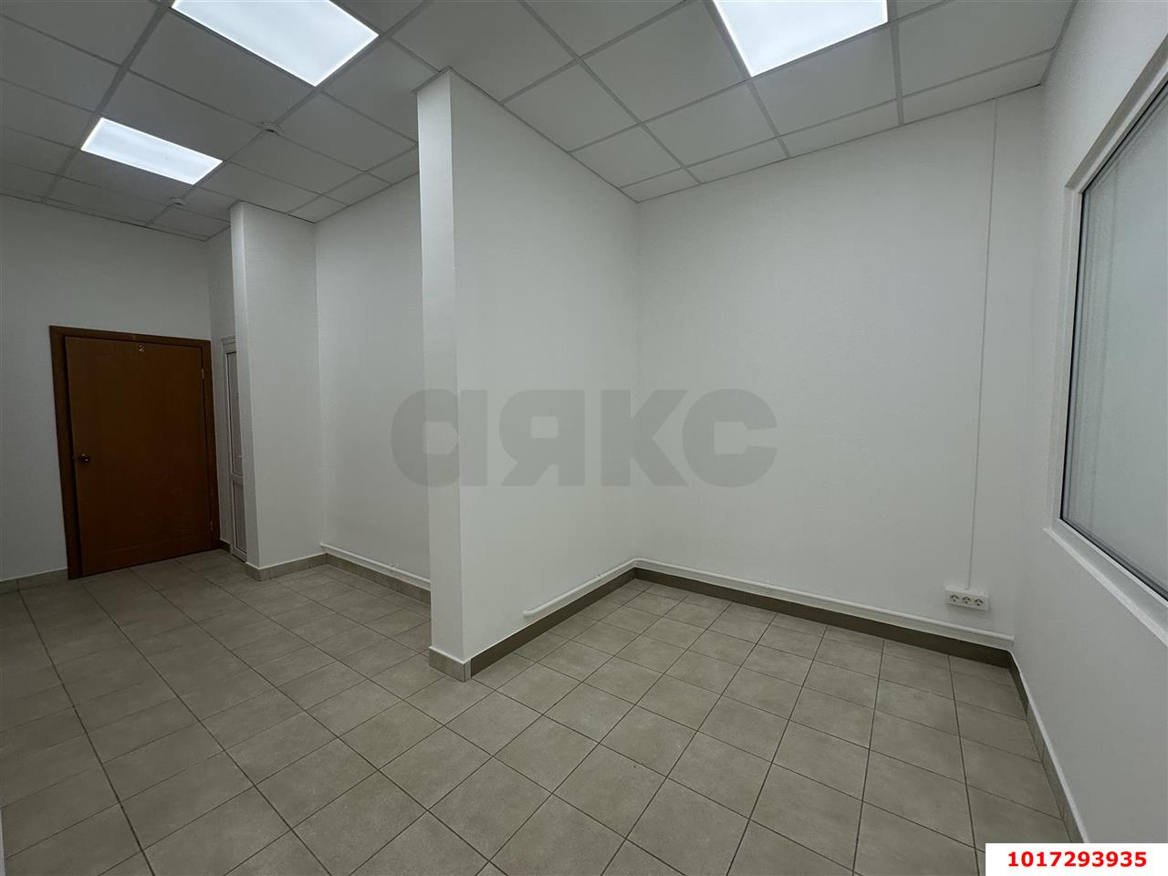 Фото №13: Торговое помещение 98 м² - Краснодар, Западный внутригородской округ, мкр. Юбилейный, б-р Платановый, 4