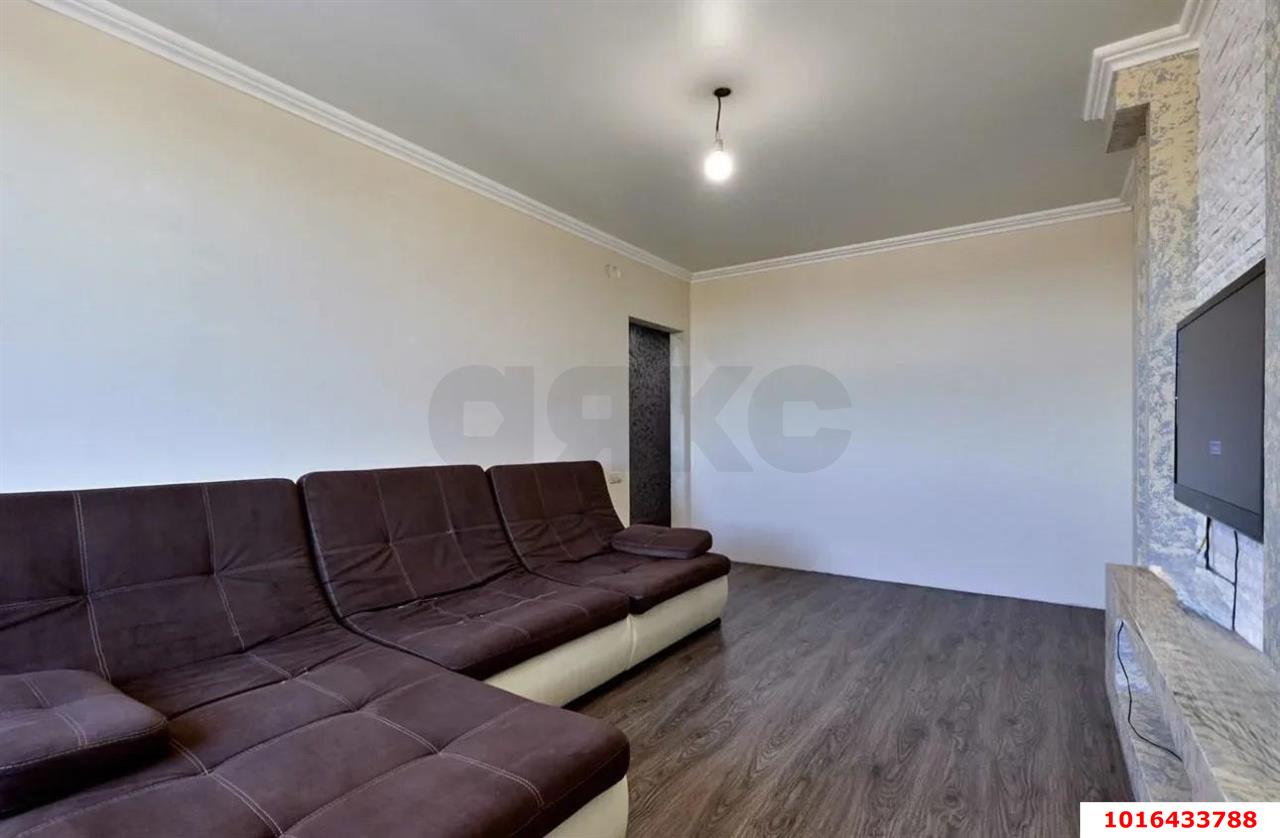 Фото №3: 2-комнатная квартира <span class="whitespace-nowrap">64 м²</span>, <span class="whitespace-nowrap">11/16 эт.</span> - Краснодар, Прикубанский внутригородской округ, Калинино, мкр. Завод Радиоизмерительных Приборов, пер. Гаражный, 9