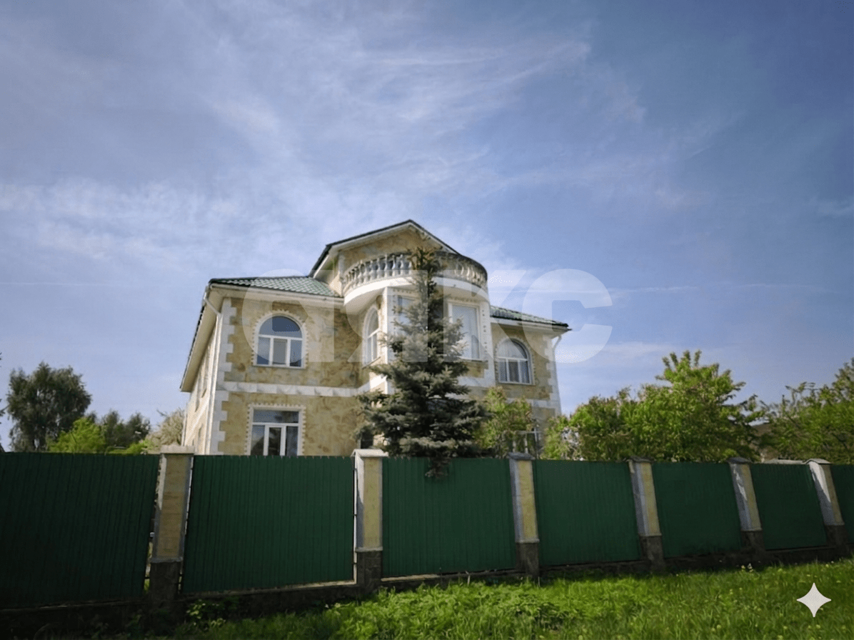 Фото №2: Дом 544 м² + 10 сот. - Раменское, квартал Восточная Гостица, мкр. Гостица, ул. Треугольная