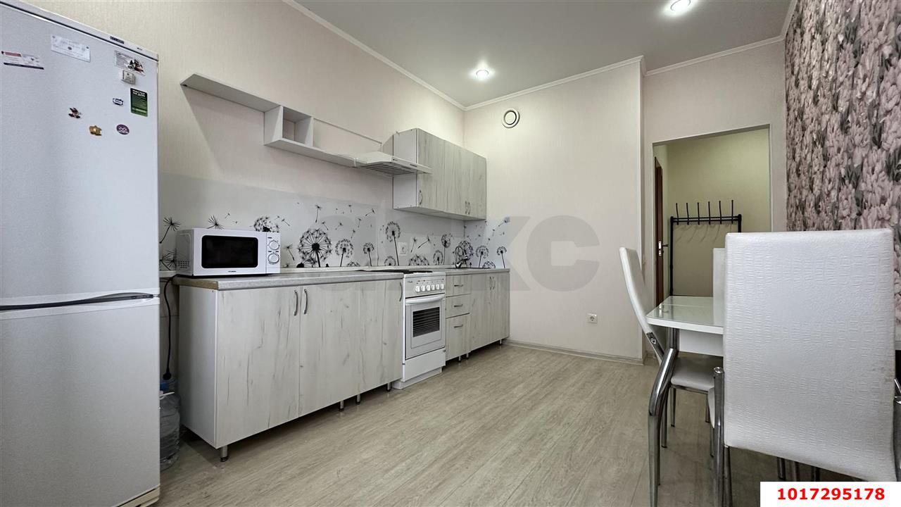 Фото №2: 1-комнатная квартира 40 м² - Краснодар, Прикубанский внутригородской округ, мкр. ЖК Красная Площадь, ул. Кореновская, 57к2
