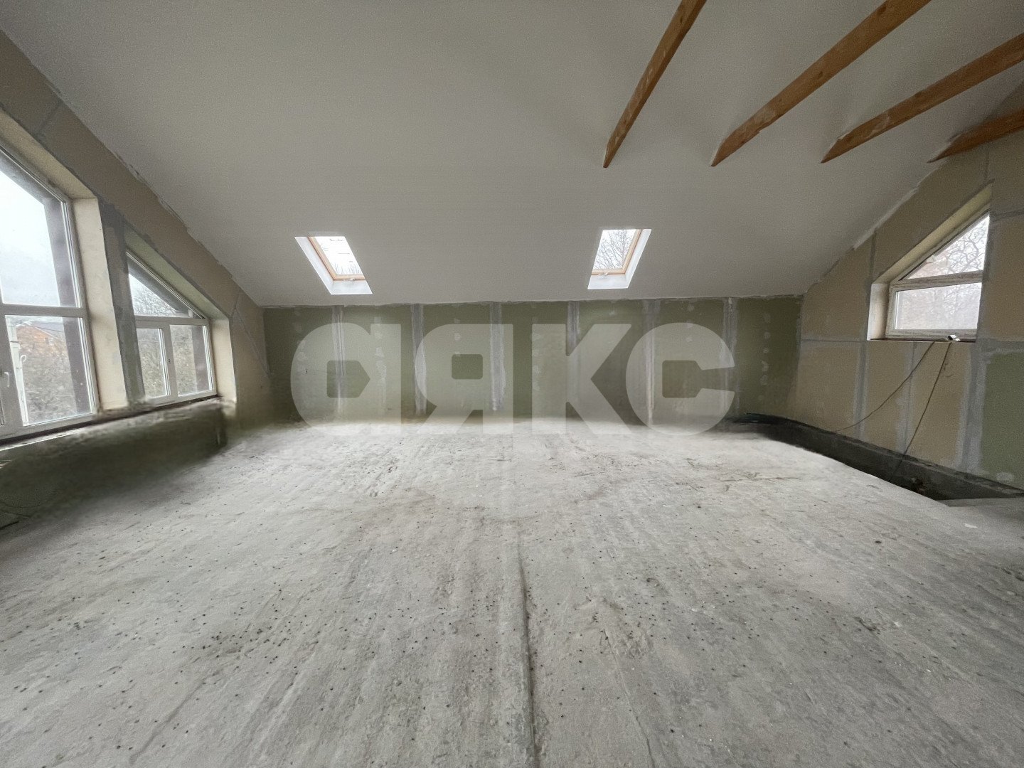 Фото №10: Дом <span class="whitespace-nowrap">189 м²</span> <span class="whitespace-nowrap">+ 7 сот.</span>, <span class="whitespace-nowrap">2 эт.</span> - Боршева