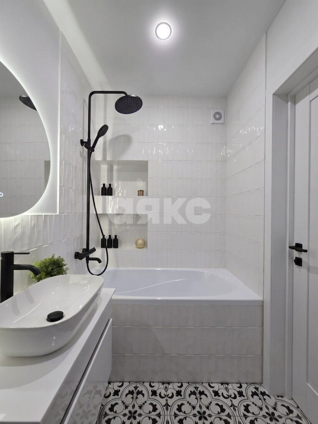 Фото №6: 1-комнатная квартира 41 м² - Батайск, мкр. жилой комплекс Комсомольский, ул. Комсомольская, 131Ак1