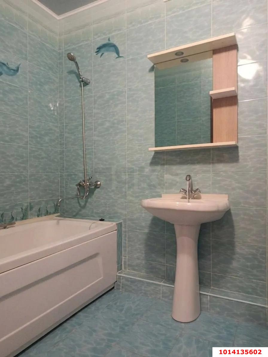 Фото №9: 1-комнатная квартира <span class="whitespace-nowrap">39 м²</span>, <span class="whitespace-nowrap">3/5 эт.</span> - Краснодар, Прикубанский внутригородской округ, Калинино, мкр. Завод Радиоизмерительных Приборов, ул. Домбайская, 3