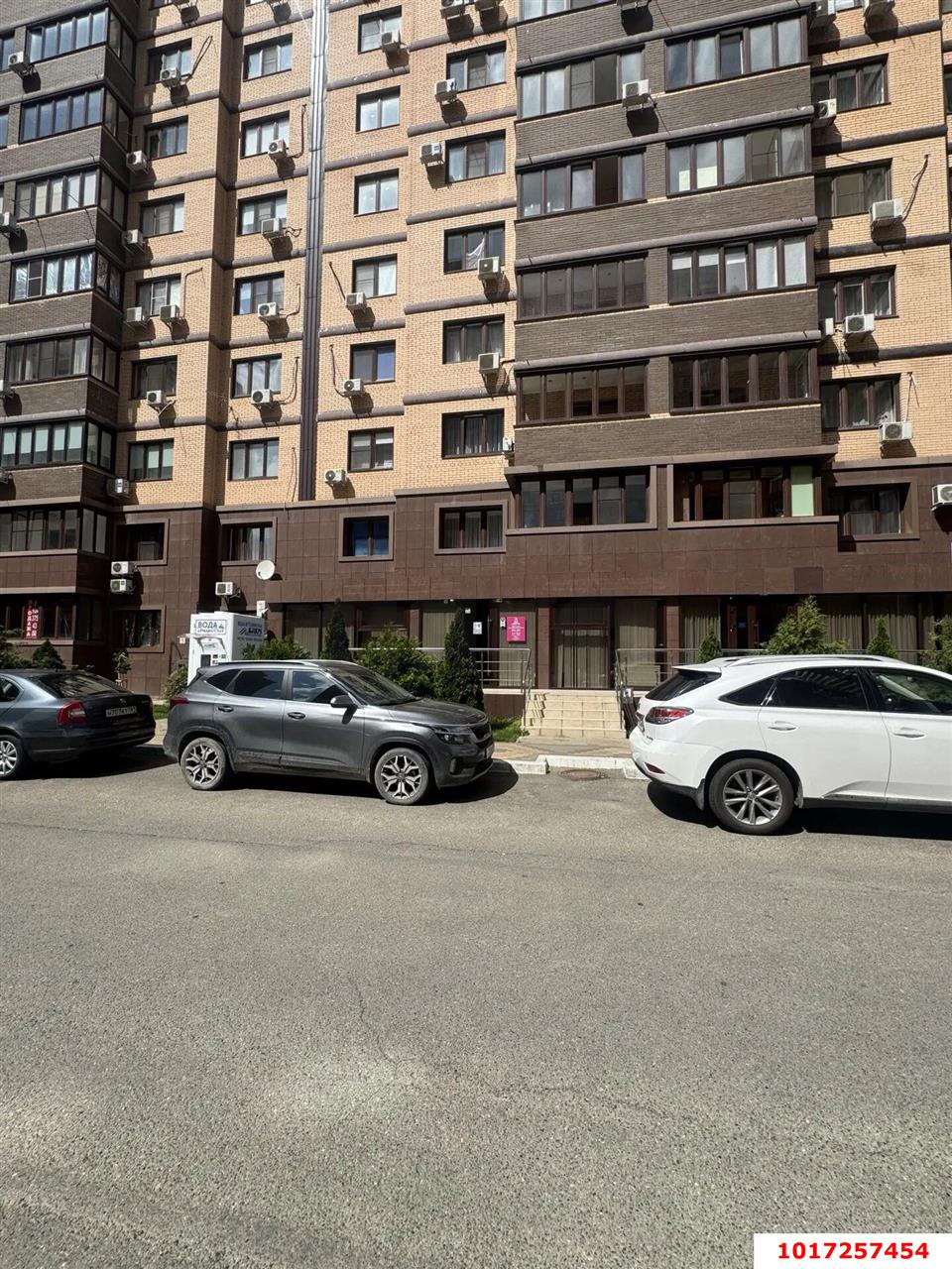 Фото №11: Офисное помещение 143 м² - Краснодар, Западный внутригородской округ, ЖК Октябрьский, мкр. Центральный, ул. Октябрьская, 181/2